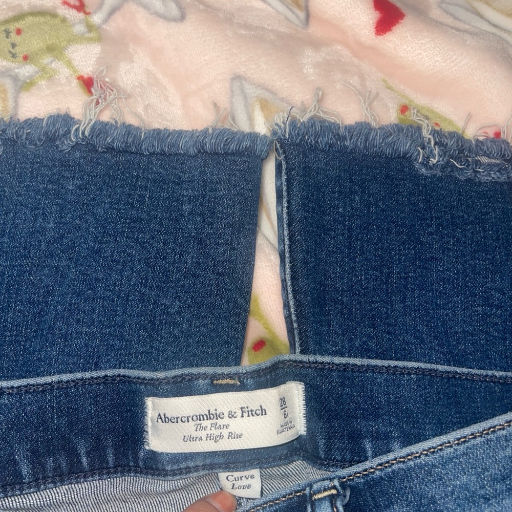 Abercrombie & Fitch Ultra High Rise Flare Jeans - Classic Blue NEW never worn.